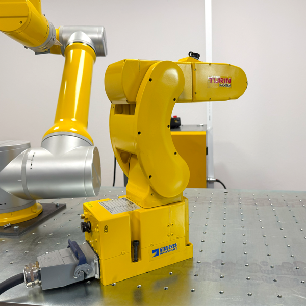 Robot-6-osiowy-TR01-370B_3_1x1.png