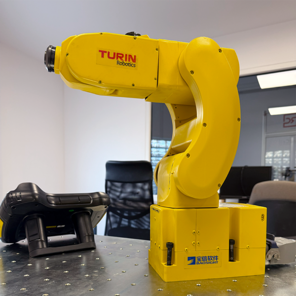 Robot 6-osiowy TR01-370B_4_1x1